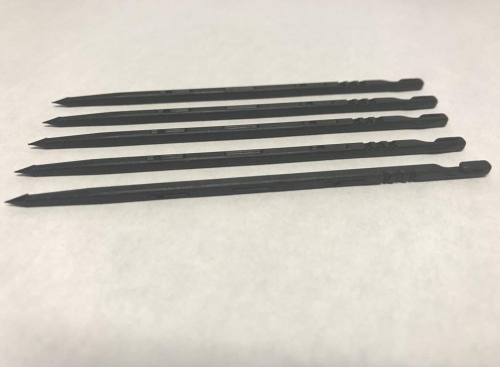 R&R Tackle bait rigging needles with radiused molded edges to prevent nicks on rigging bands.