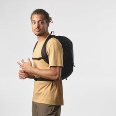 Salomon Trailblazer 10 harness system distributes weight for stability during active use.