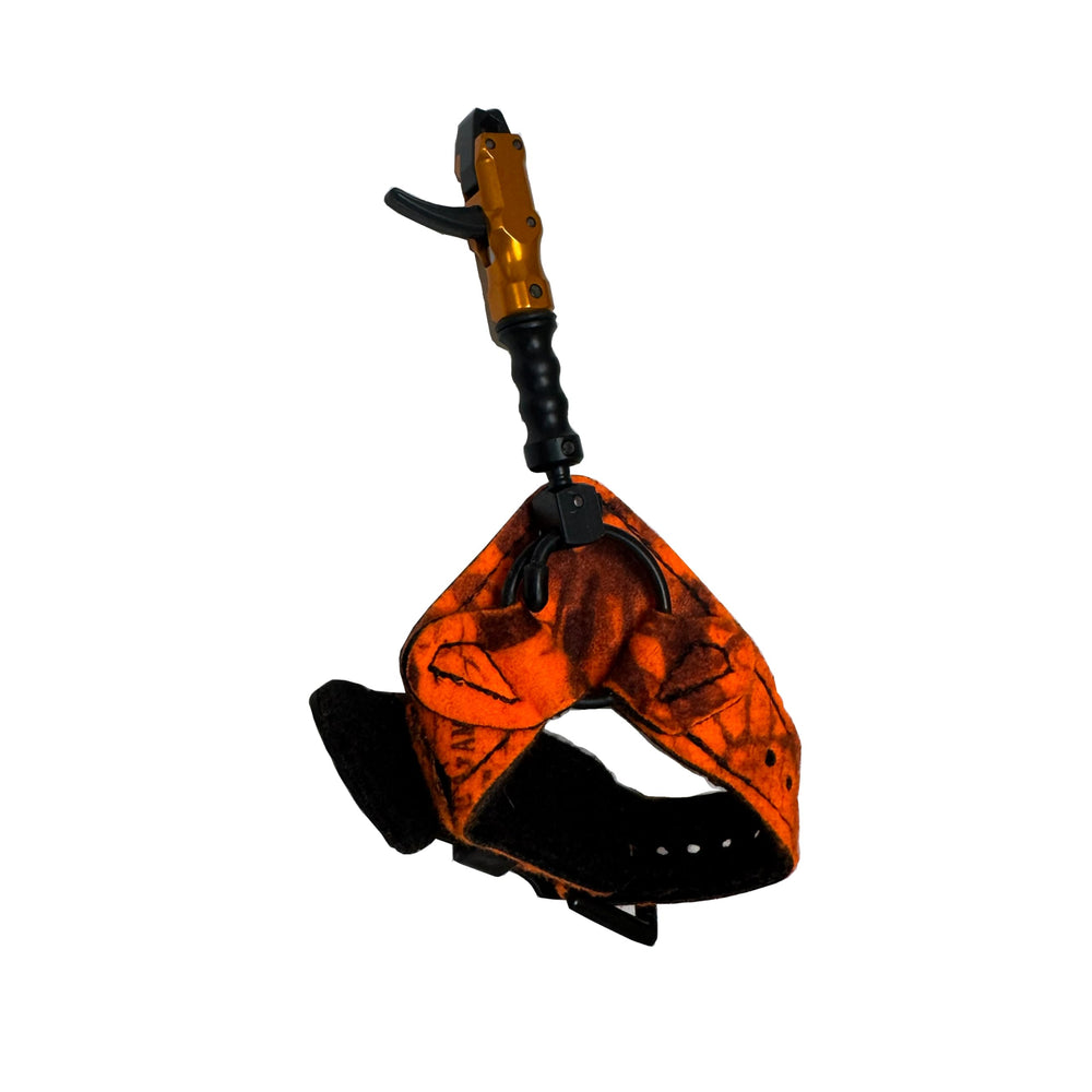 SAS TruFire Spark Youth Buckle Foldback Release orange, closed for precise, consistent releases