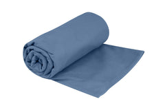 Sea to Summit Drylite Towel Moonlight Blue packaged for travel convenience.
