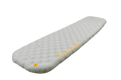 Sea to Summit Ether Light XT air mat in side-sleeping position