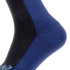 SEALSKINZ Starston interior lining emphasizes warmth and moisture management.