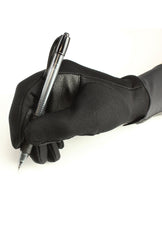 Seirus HyperLite glove form-fit cuff provides snug, easy on/off fit.