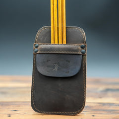 Shatterproof Archery Pocket Quiver ready in the hip pocket for rapid access.
