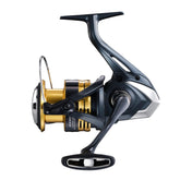 Shimano Sahara 4000XG body design emphasizing durability and smooth casting.