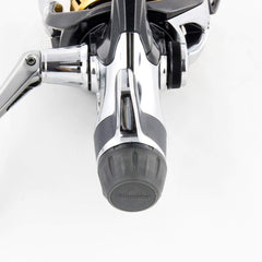 SHIMANO Sahara RD 4000 DH reel with double handle enhances steady retrieves.