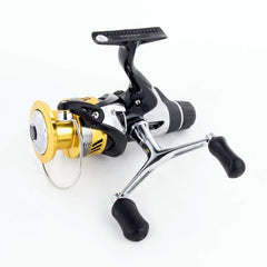 SHIMANO Sahara RD 4000 DH reel with rear brake for precise stopping and control.