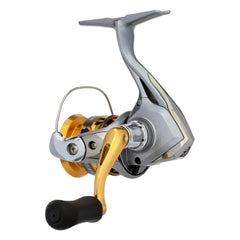 SHIMANO Sedona FI reel drag adjustment showcasing Cross Carbon Drag capability.