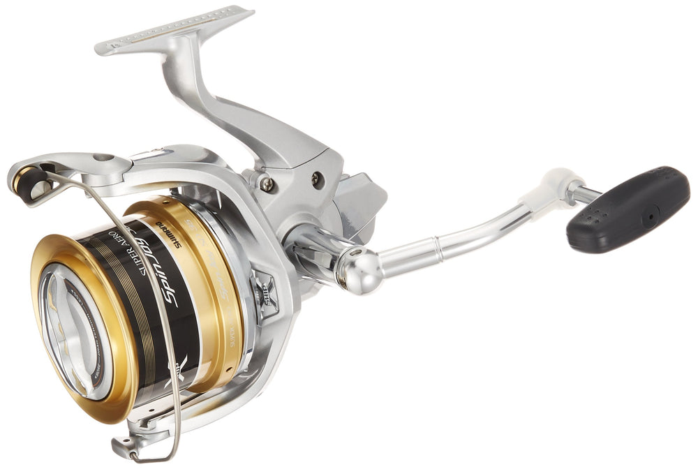 SHIMANO 15 Super Aero spinning reel, front view, highlighting compact beginner-friendly design.