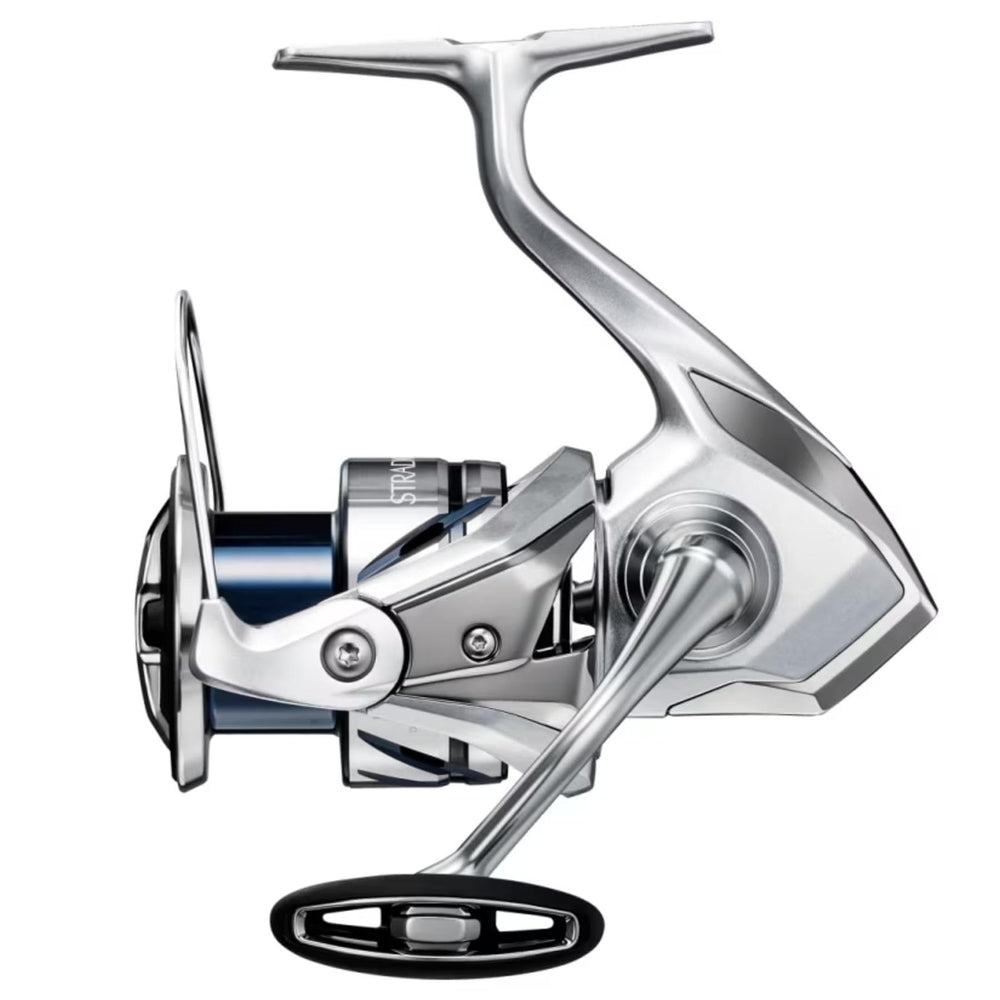 Shimano Stradic C3000XG gear durability close-up showing reinforced teeth for long-term performance