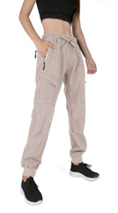 Singbring fleece-lined cargo pants back pocket image emphasizes secure zip storage