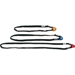 Singing Rock Eye Sling shows outer webbing protecting the red inner strap for quick hazard awareness