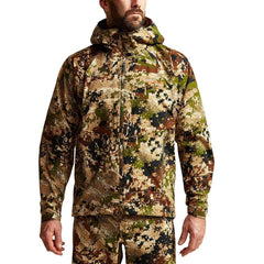 SITKA Dew Point jacket micro-taped seams reduce weight.
