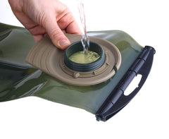 Source UTA rapid-refill-adapter allows quick refills through the drinking tube.