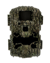 Stealth Cam GMAX32 no-glow vision captures clear night shots.