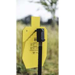 Plate hanger attached to top post for fast target setup