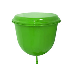 STP GOODS green lavabo with lid protection for outdoor use.