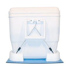 The T-H Marine CMK-1-DP flush-mount design supports tidy deck setup.