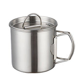 Tomotato camping cup with lid, secure seal for outdoor meals.