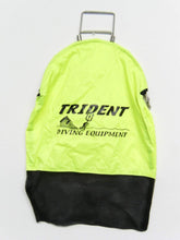 Trident bag with mesh-bottom for quick drainage and faster drying after catches