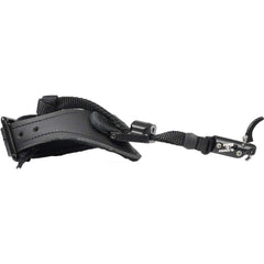 tru-ball Short-N-Sweet'r release in clinch web strap configuration supports fast attachment and comfortable wear.