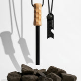 ueberleben kraftig pro ferro rod sparks close-up for dependable outdoor ignition.