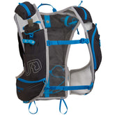 Ultimate Direction Adventure Vest 5 Night Sky SM front pocket enables quick on-trail access.
