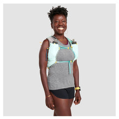 Ultimate Direction Womens Ultra Vesta 6.0 phone pocket stays dry and accessible on the move.