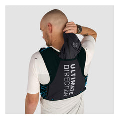 Front-pocket layout on Xodus vest with ample stash space for quick access.