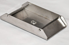 Ultramatic Feeders 1/4-inch hubbed gate spinner plate reduces spills and adds a feeding cue.