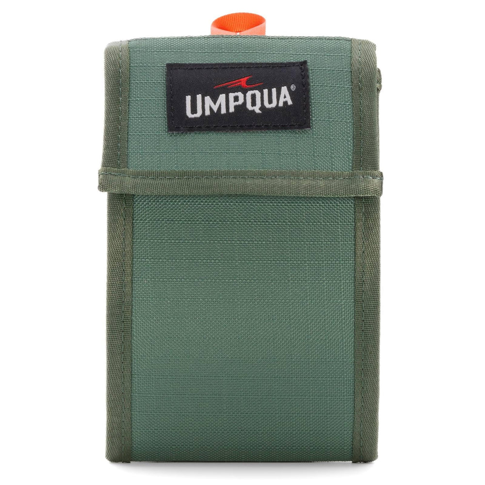 Umpqua Northfork Leader Wallet interior with 10 resealable sleeves and two mesh pockets, Model 35303.