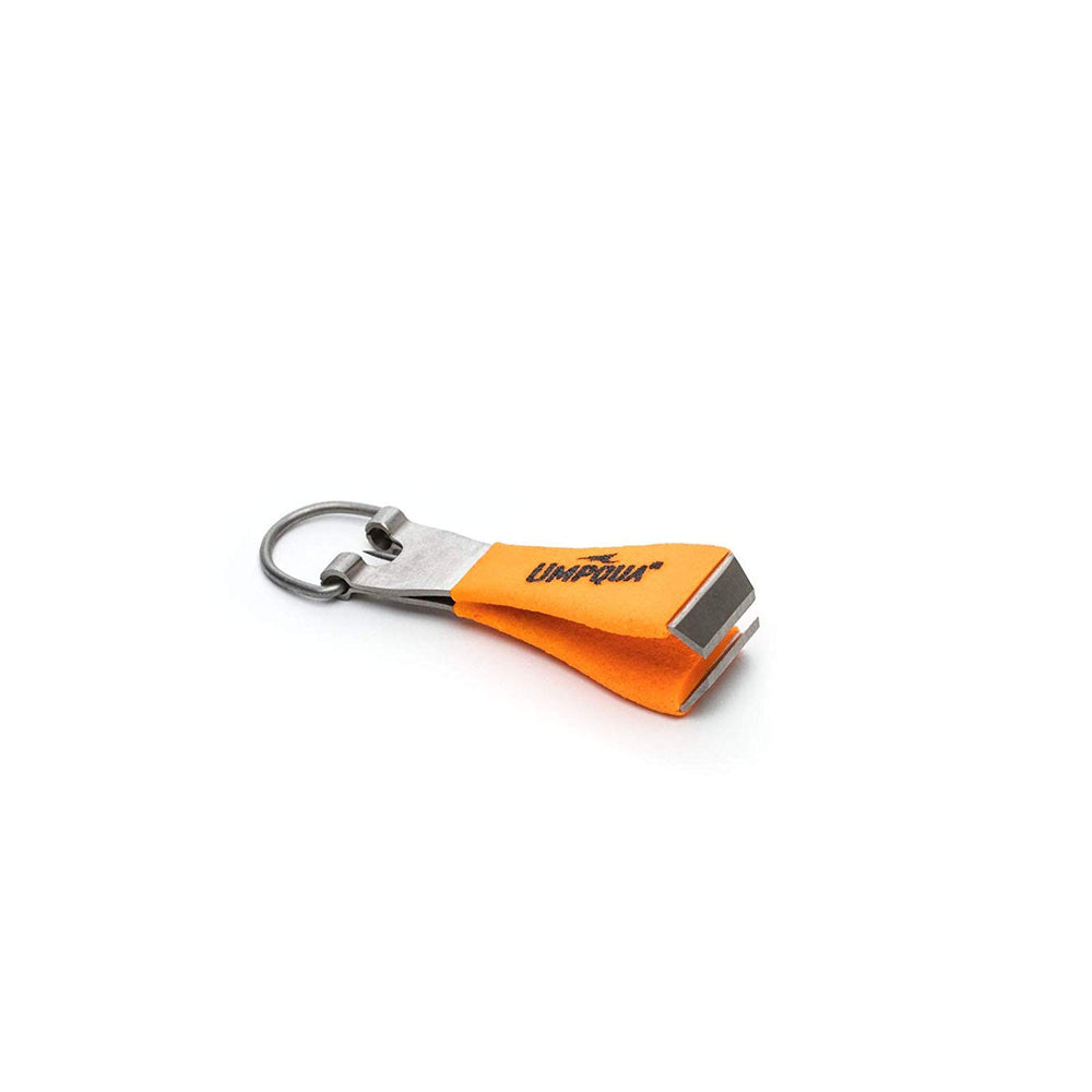 Umpqua Rivergrip Nipper Blue for precise cuts on the river with a secure grip in cold conditions.