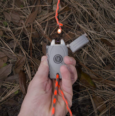 ParaTinder lanyard with tinder thread for versatile outdoor tasks