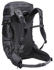 VAUDE Brenta 30 with adjustable back length for customized fit.