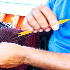 Ergonomic Veemoon shuttles ease fishing net mending with comfortable grip