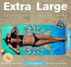 Widdonen sand-free microfiber towel on beach preventing sand from clinging to skin