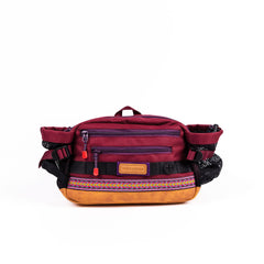 Wilderdog Mega Hip Pack front view shows 3L capacity for daily adventures.