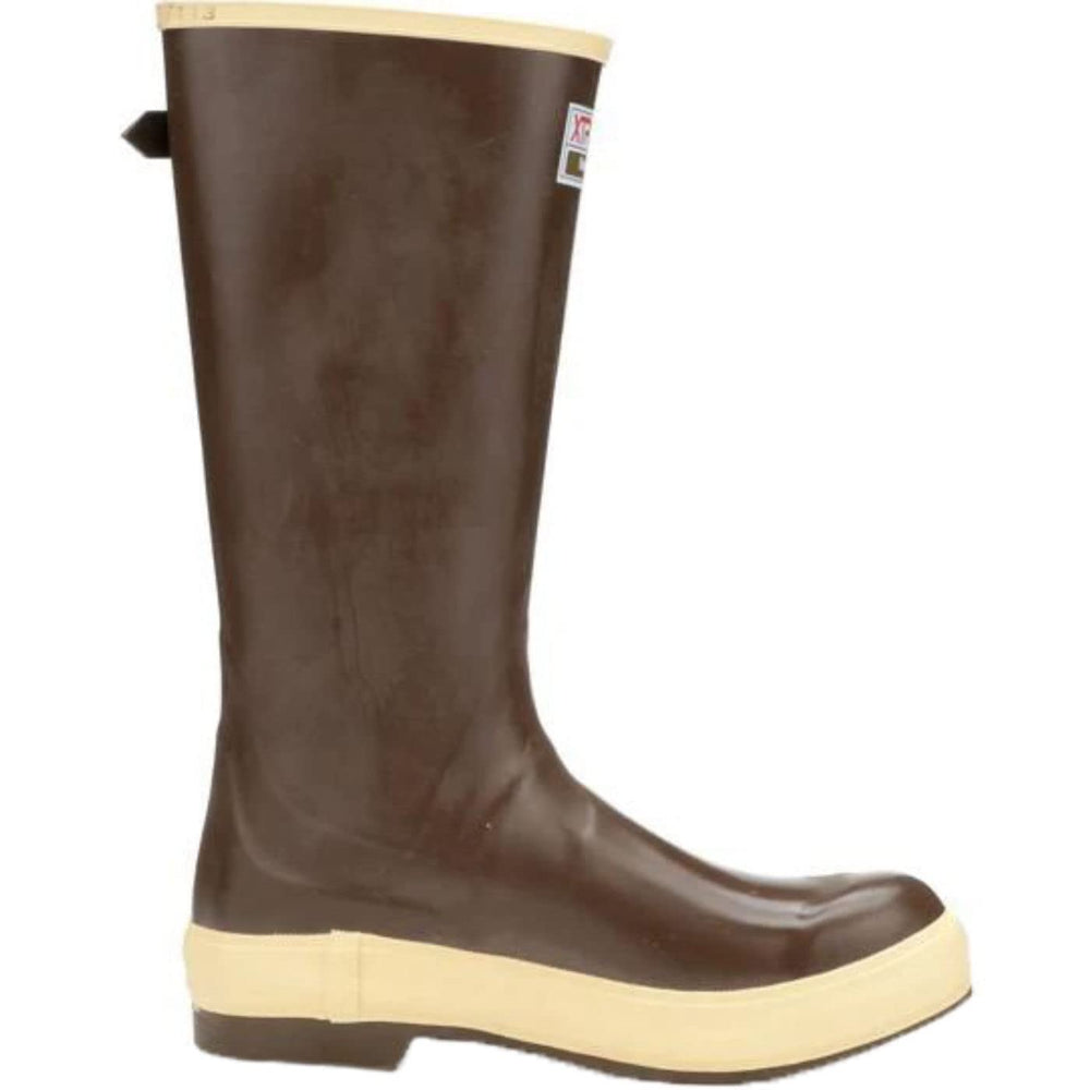 XTRATUF Legacy 15in boot with side gusset for a customizable fit that accommodates larger calves.
