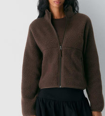 Yozazzy sherpa-texture fleece jacket adds soft texture to outfits