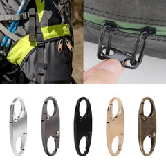 Zaagot theft-proof clip keeps backpack contents protected during activities.