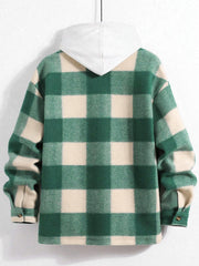 ZAFUL men flannel plaid shacket forest green chest pocket closeup emphasizes durability and utility