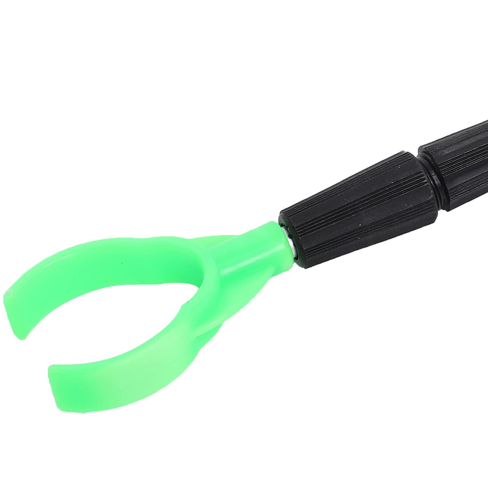 01 Staked bottom provides stable placement on soft or uneven ground.