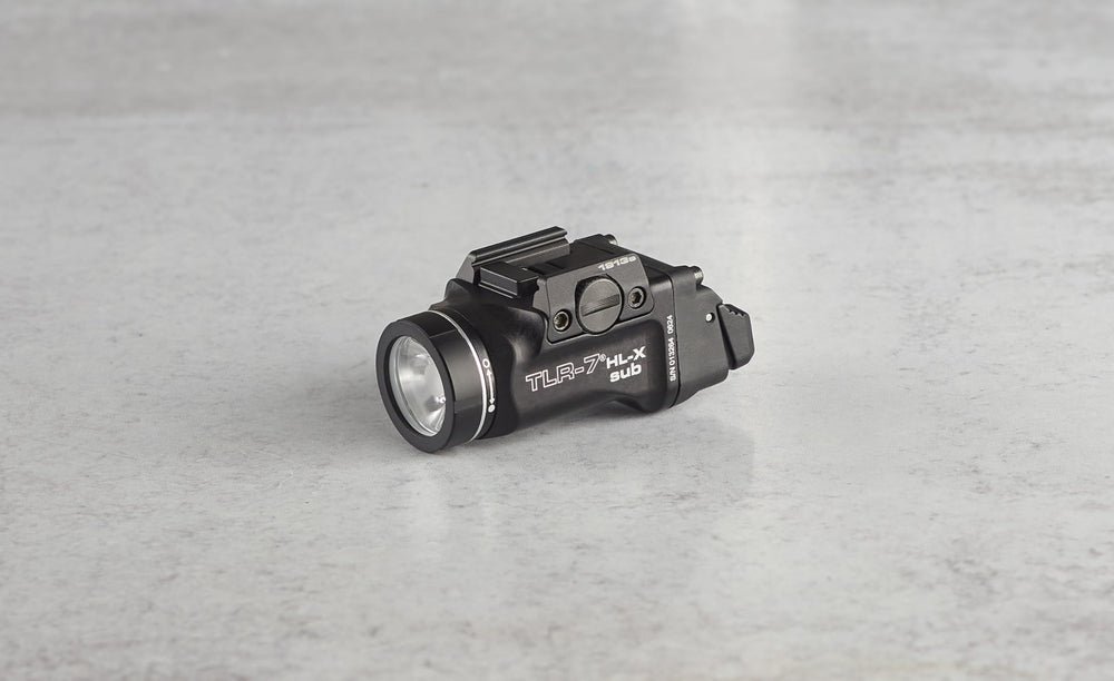 1000-lumen beam and 200m range emphasis