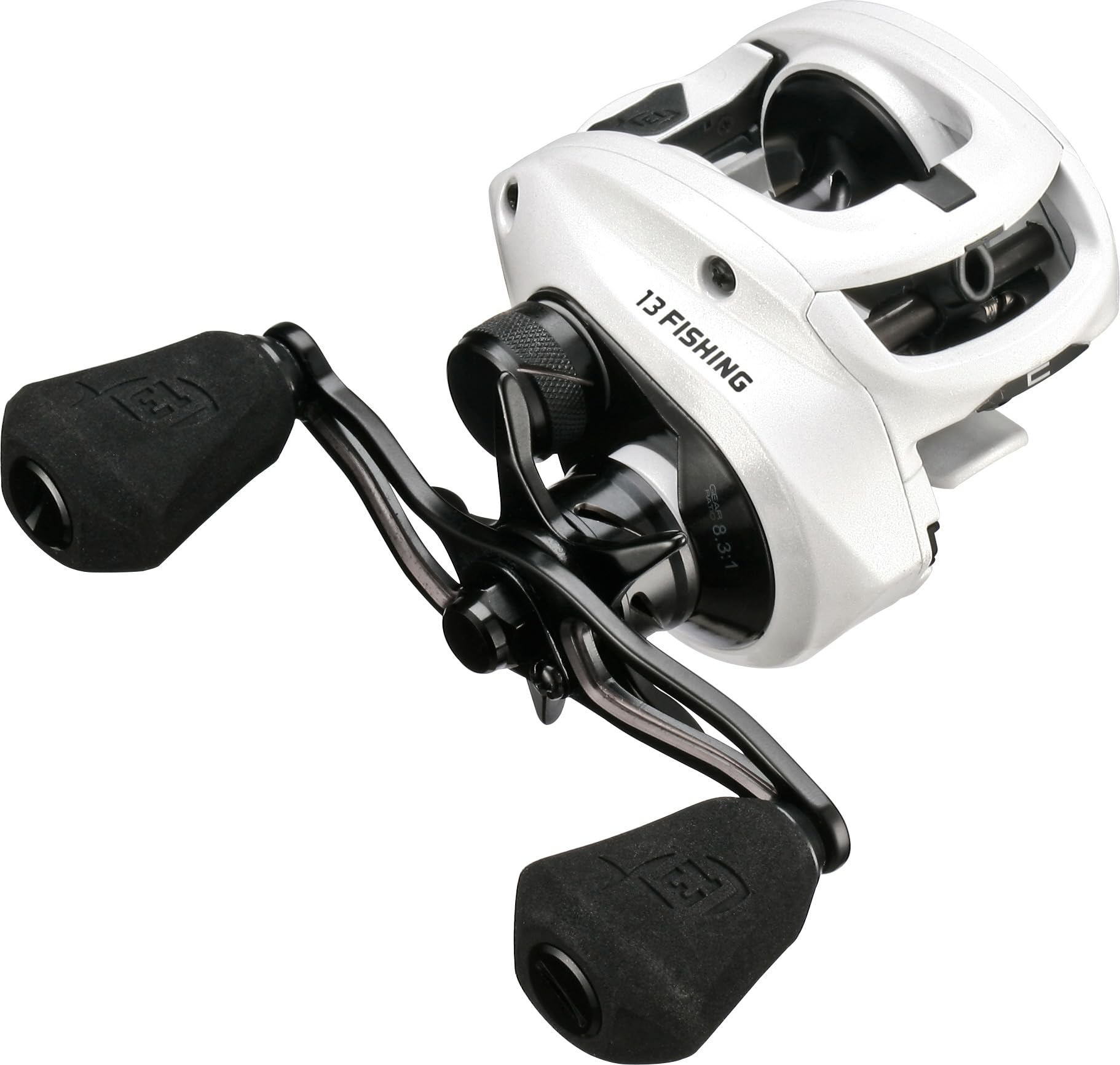 13 FISHING Concept C2 reel drag and gearing close-up highlights 25 lb Bulldog drag precision.