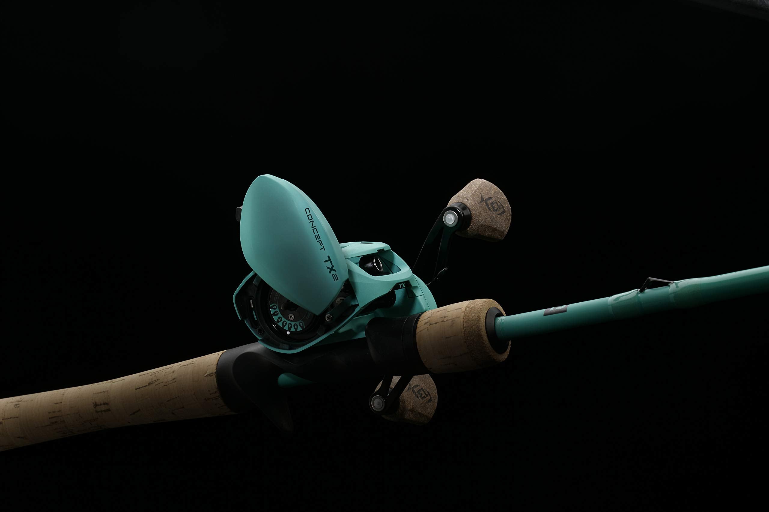 13 FISHING TX2 drag alarm clip demonstrates real-time battle notification