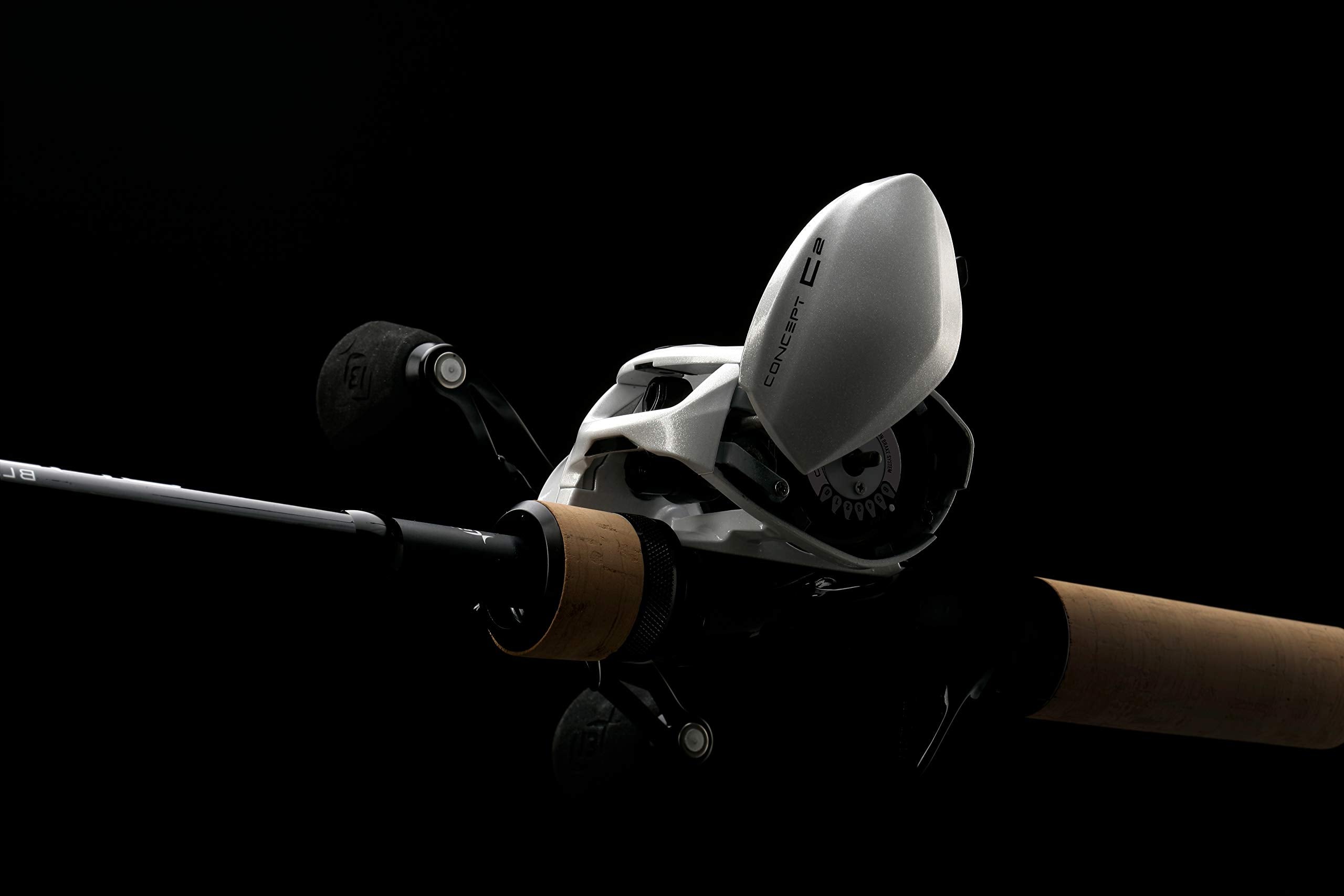 13 FISHING Concept C2 drive gear delivers buttery-smooth power and durability.