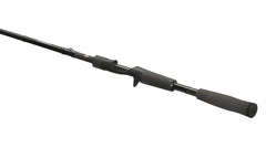 Ergonomic handle grip on the Defy Black 7'4 crankbait rod for long casts.