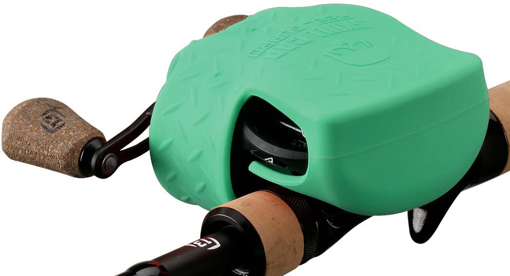 13 FISHING Skull Cap reel cover on a baitcasting setup protects reels from dings.