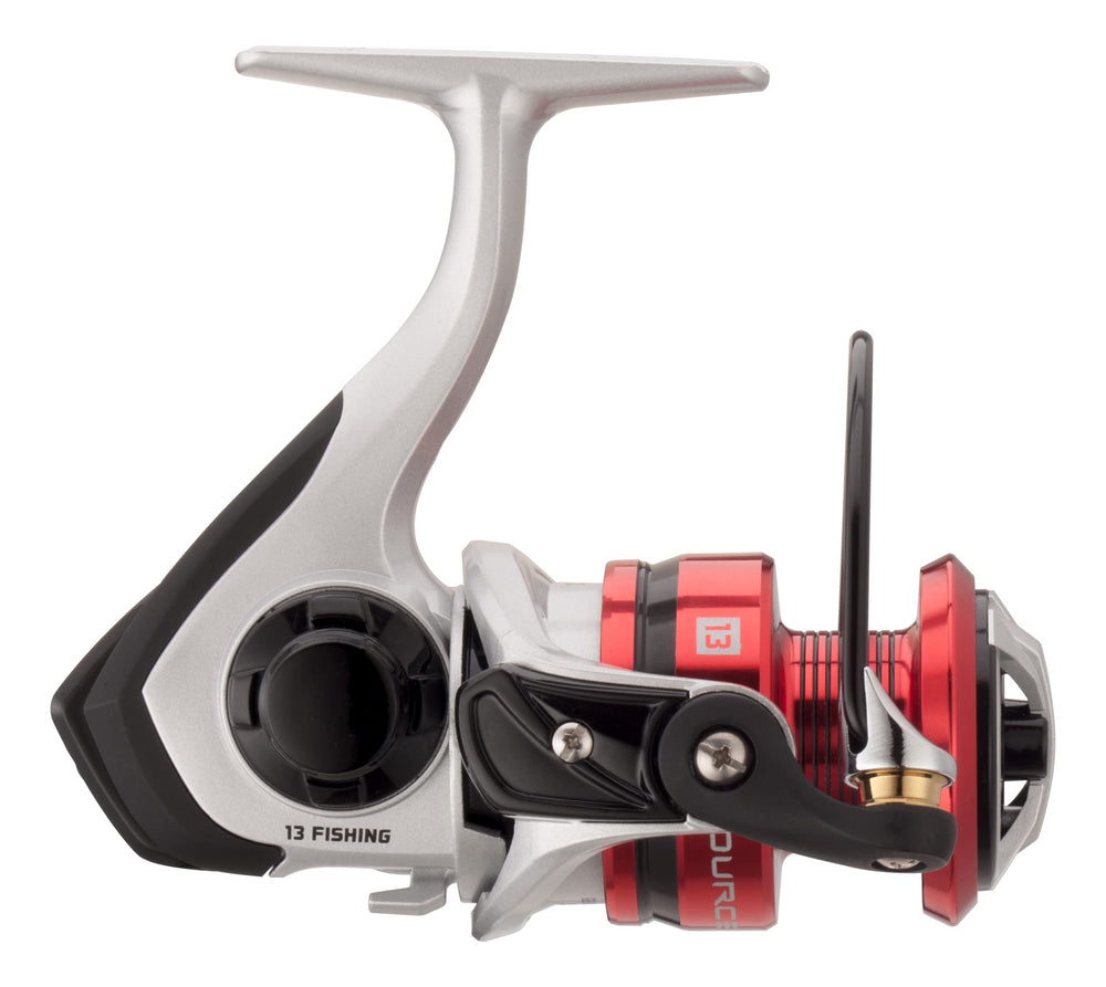 13FISHING Source F drag system close-up highlights 6-disc carbon fiber for smooth stops.