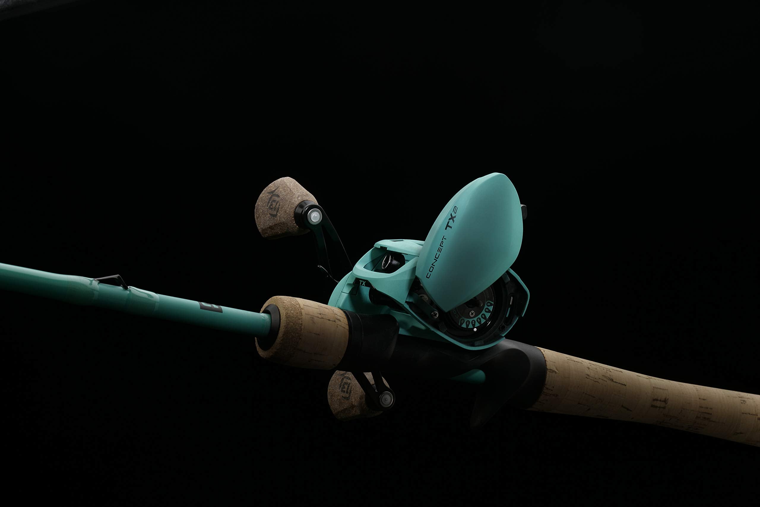 13FISHING TX2 alert drag clicker indicates bite cues during fight